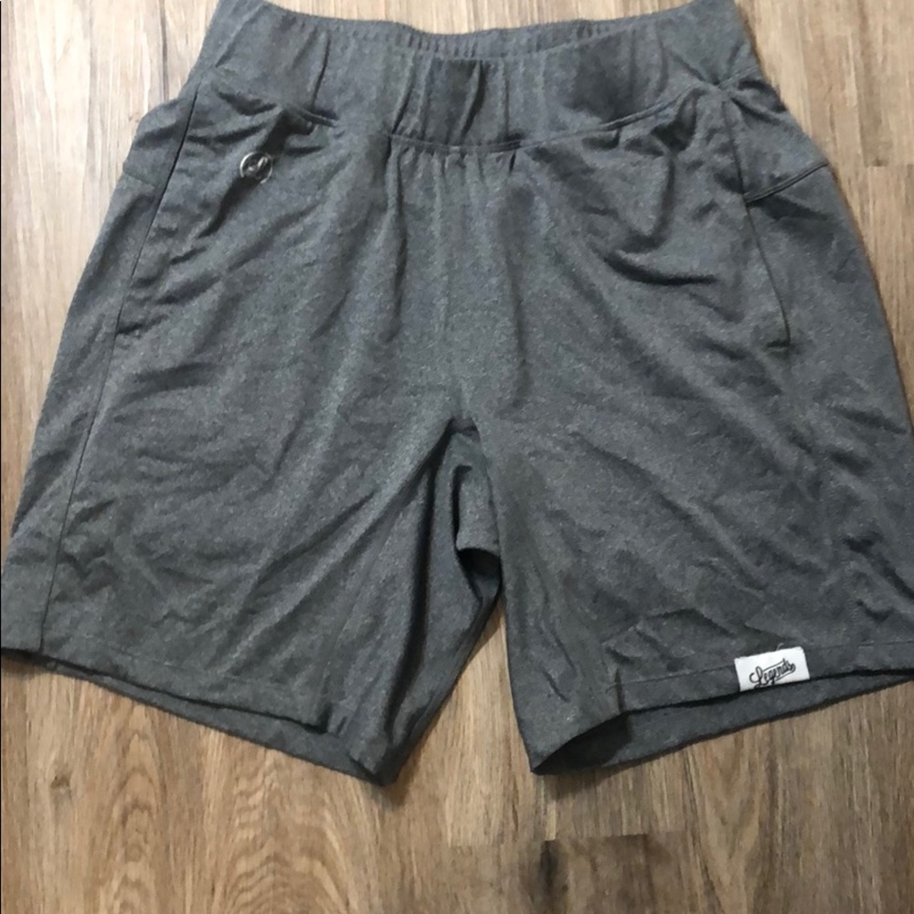 Legends sz M tech material athletic short